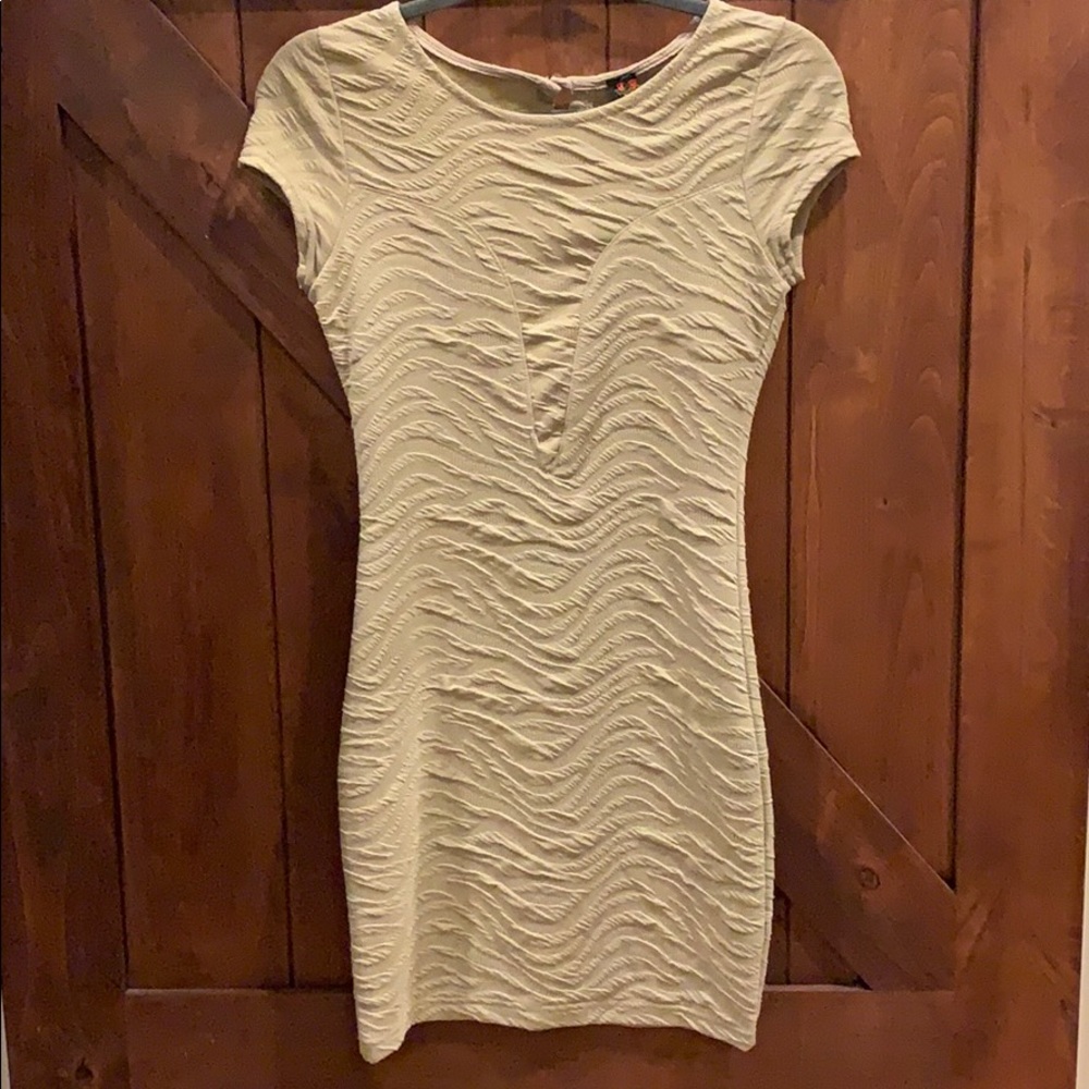 5/$25 📦 Nude / beige / tan bodycon mini dress